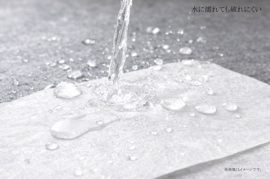 水に強い紙とは？耐久性と紙らしい風合いを両立した新素材「naoron」
